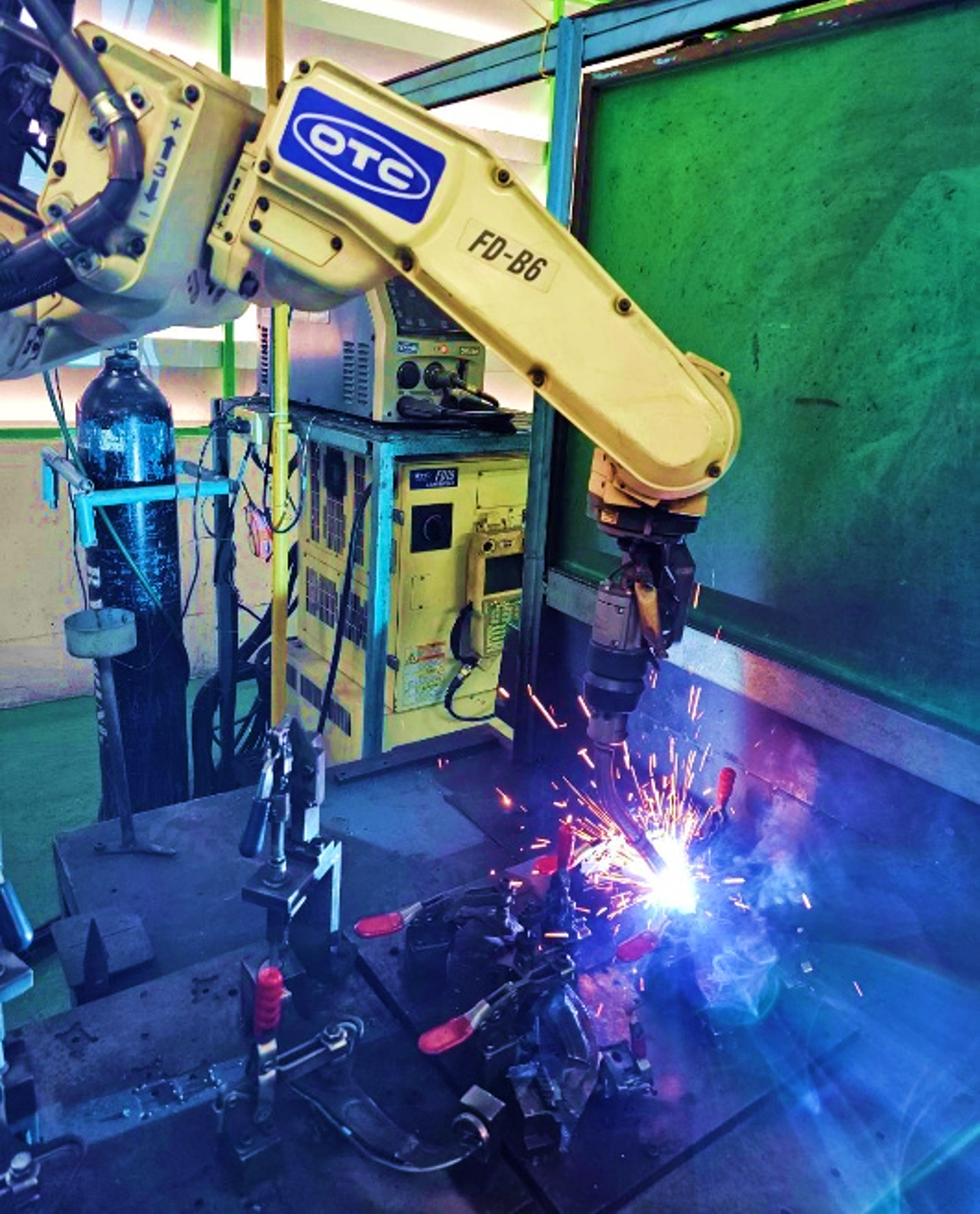 Robot Welding Machine